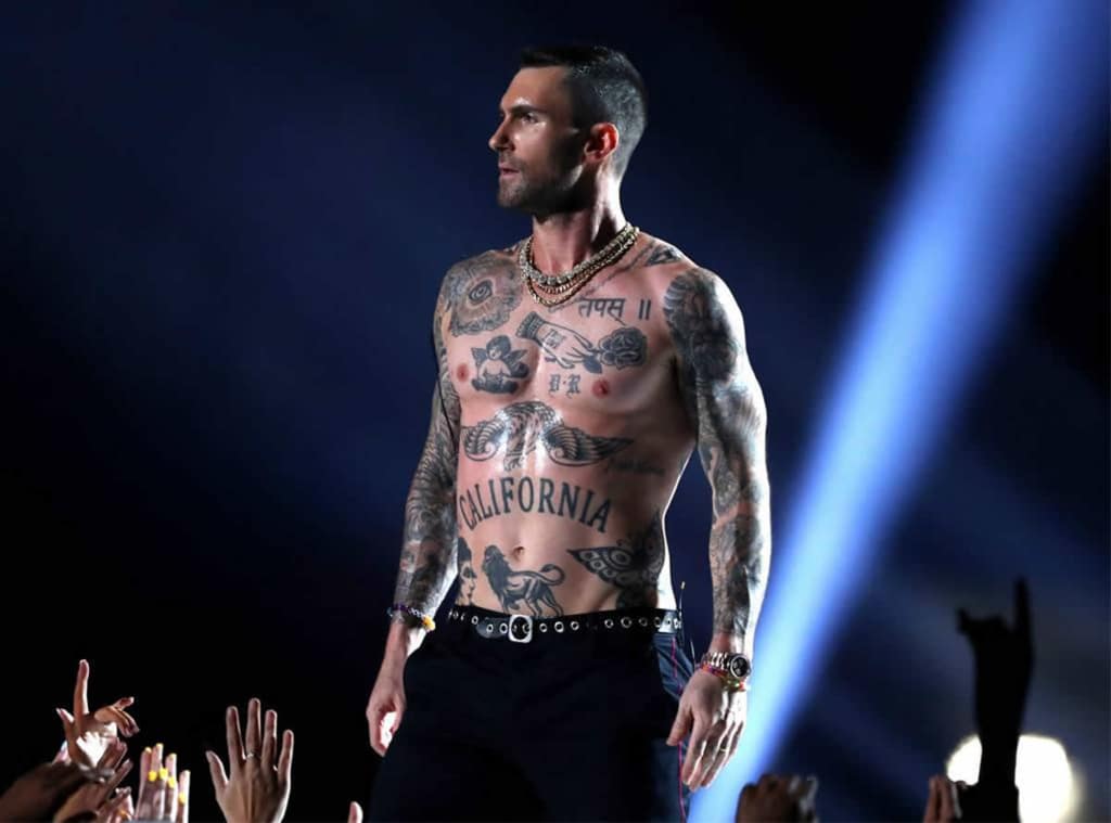 Adam Levine jacked shirtless Superbowl Halftime Show