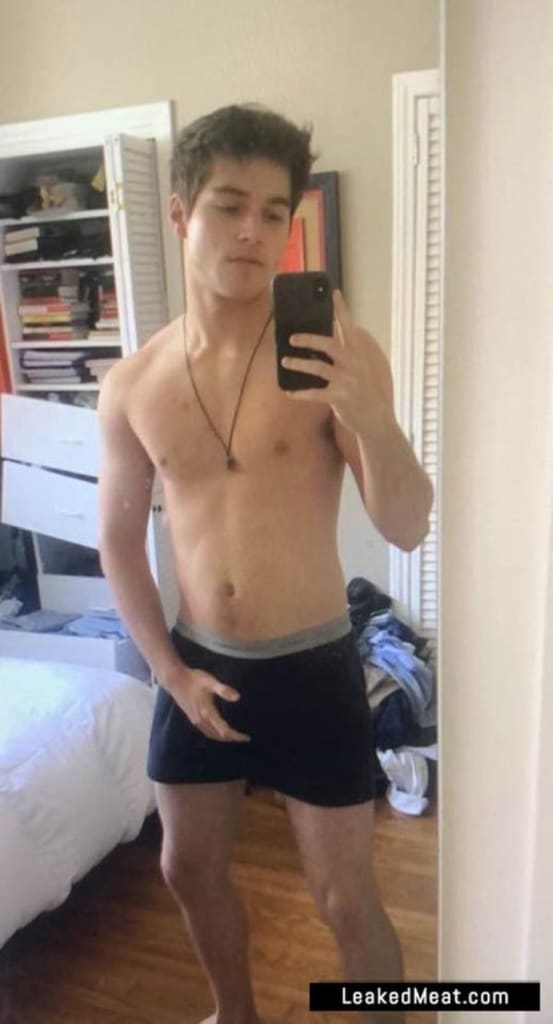 Froy Gutierrez nude